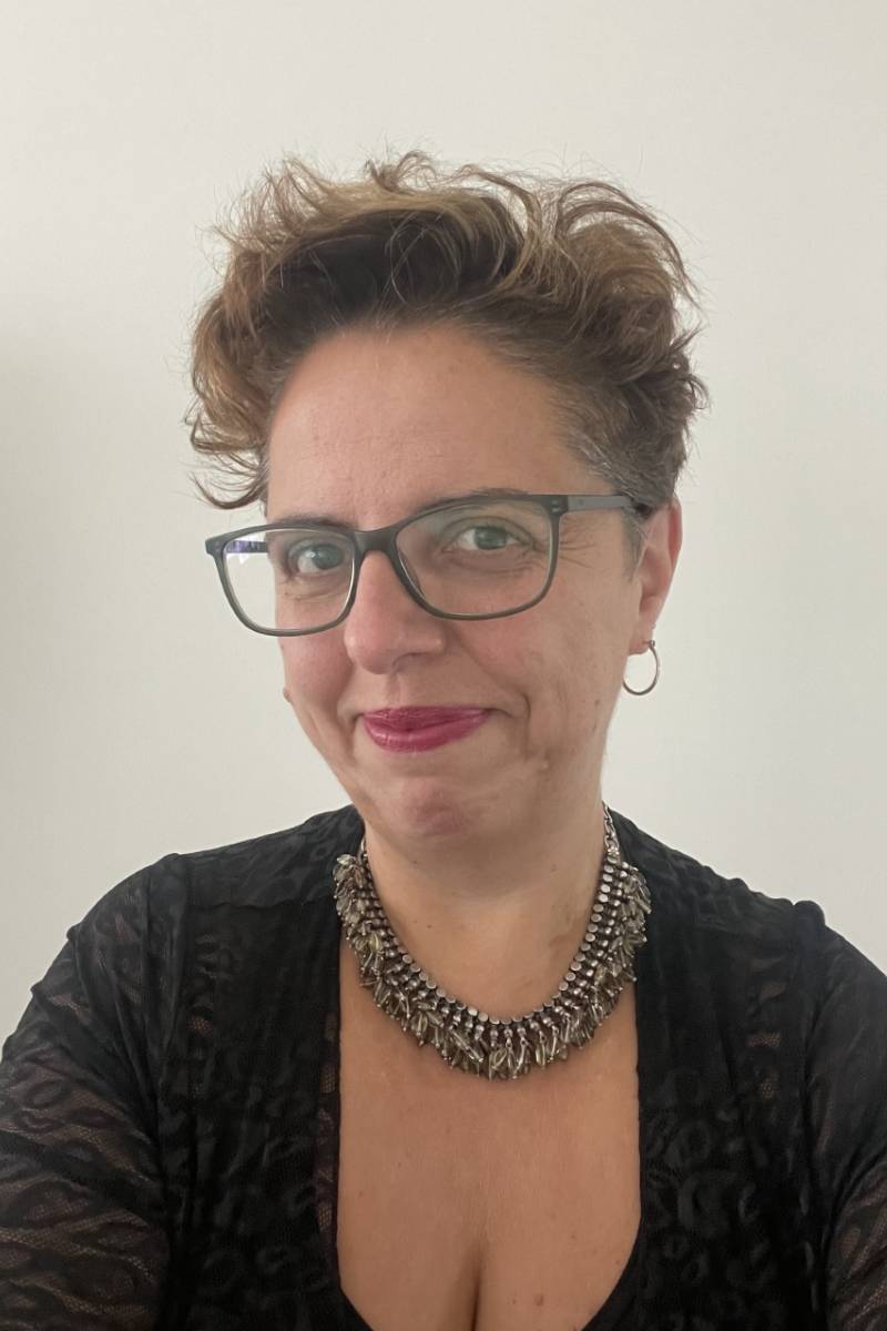 Azucena Santillán, enfermera y doctora por la Universidad de Burgos, diplomada en Salud Pública y máster de Gestión y Dirección de Enfermera.